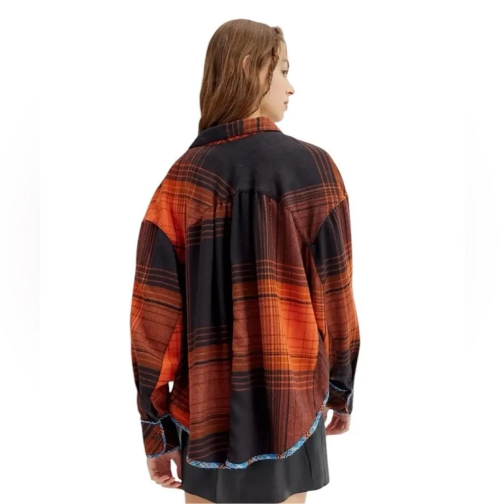 Urban Outfitters BDG Karl Plaid Slouchy Button Down Flannel Shirt Size Medium - Image 3