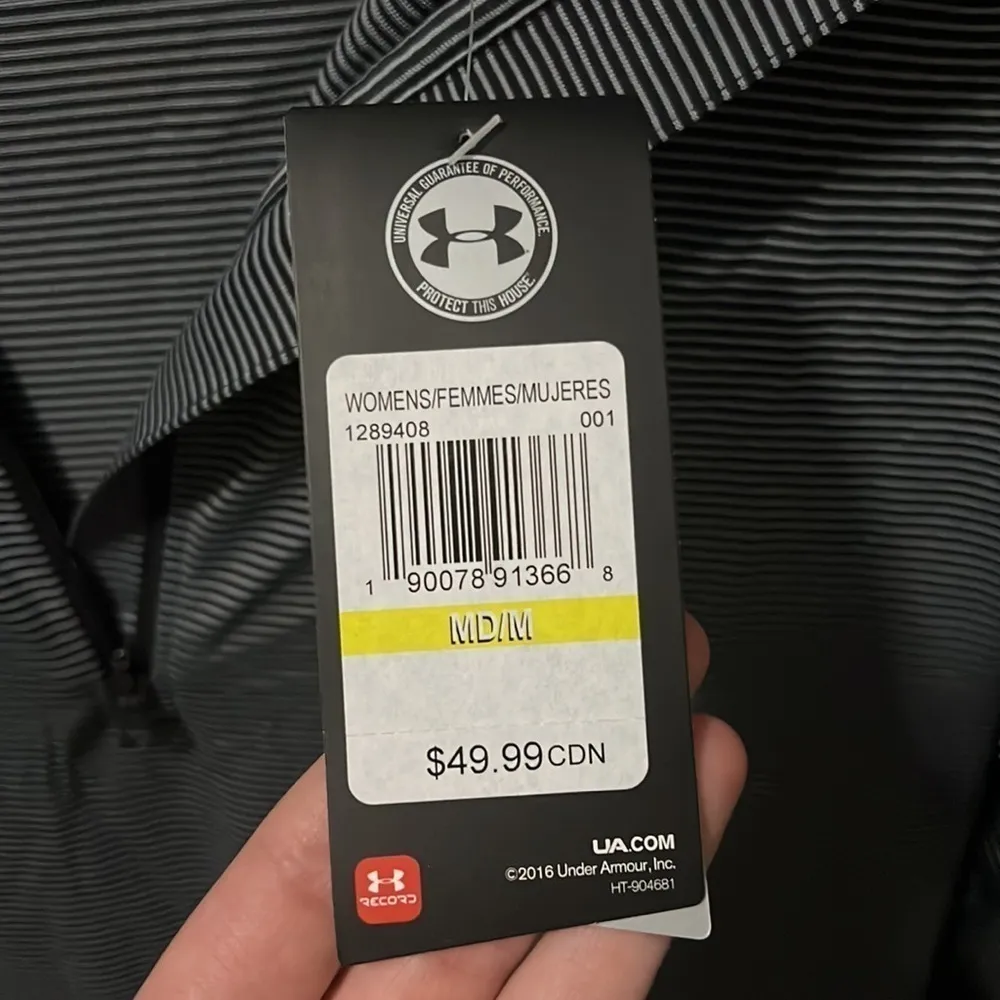 Under Armour 1/4 Zip Long Sleeve Shirt Black with Grey Stripes Size Med NWT - Image 7