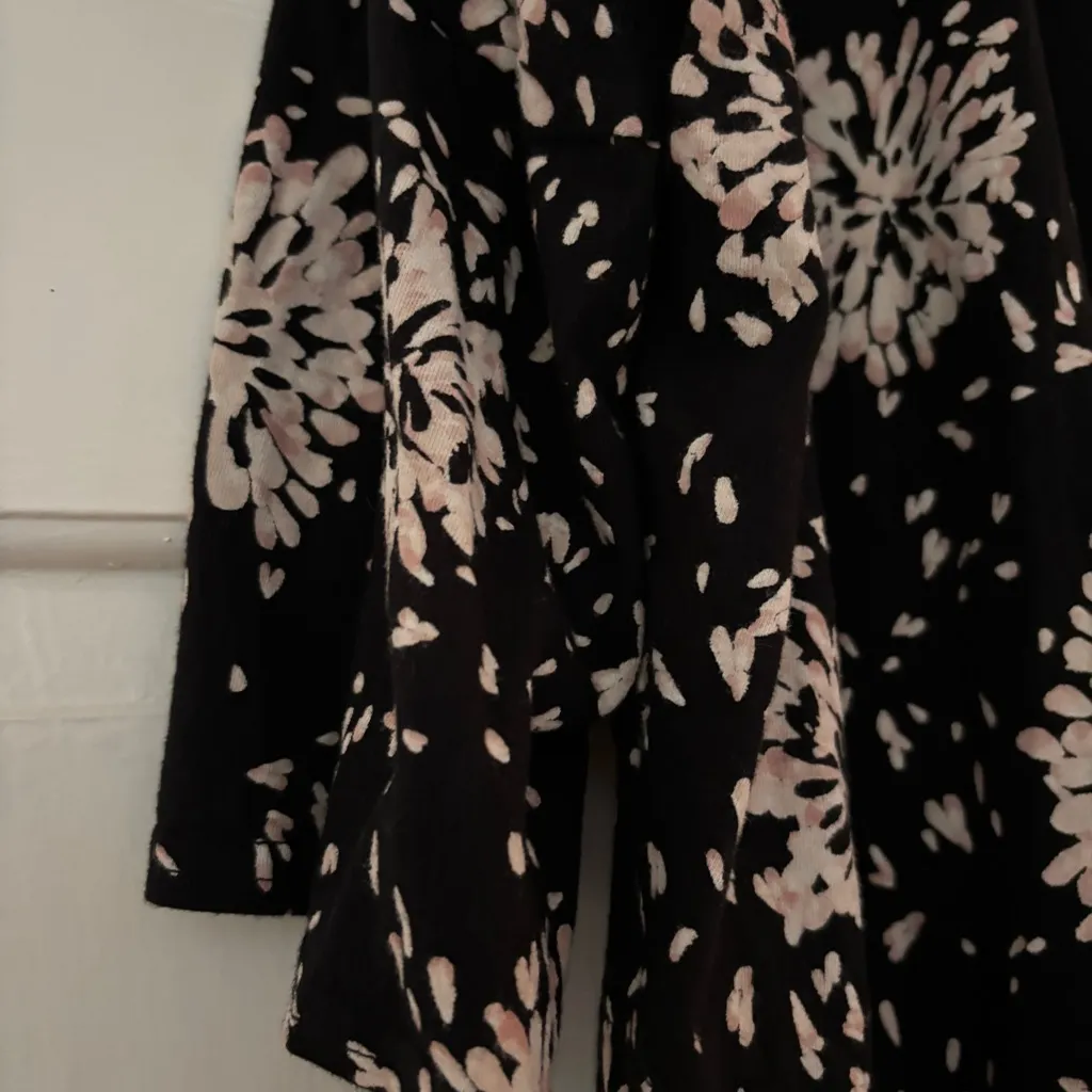 Pact Floral Organic Cotton Kimono Size XS/S Black Cream Pink Peach Floral Blooms - Image 2