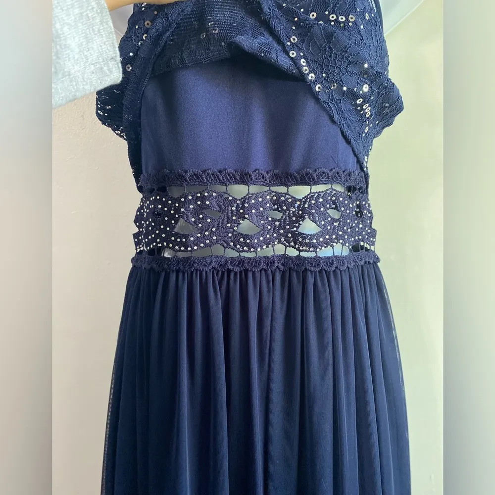 I.N. San Francisco Formal blue Dress with lace and sequins detail Size 5 - Image 4