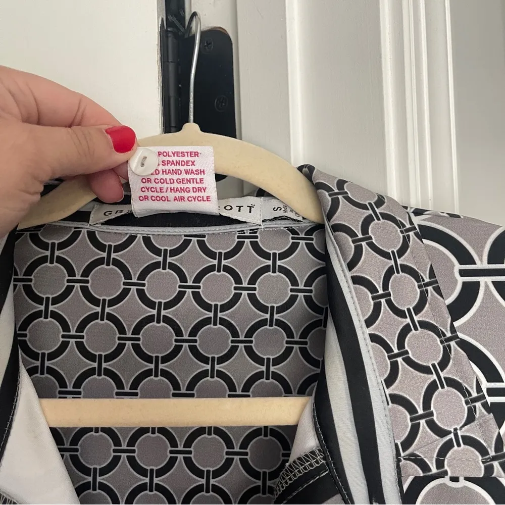 Gretchen Scott Jersey Everywhere Gray Print Dress - Image 3