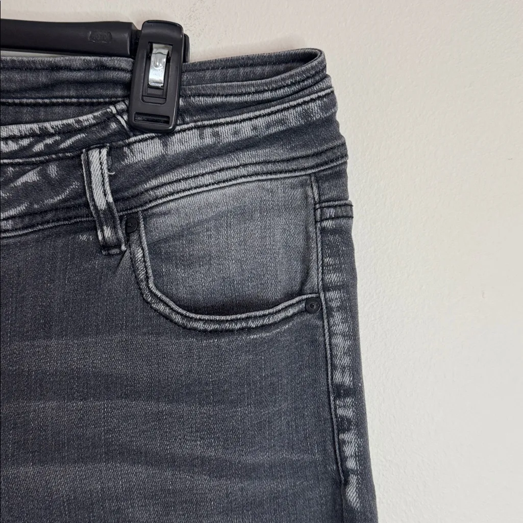 KanCan for Maurices Skinny High Rise Frayed Ankle Hem Faded Black Denim Size 29 - Image 6