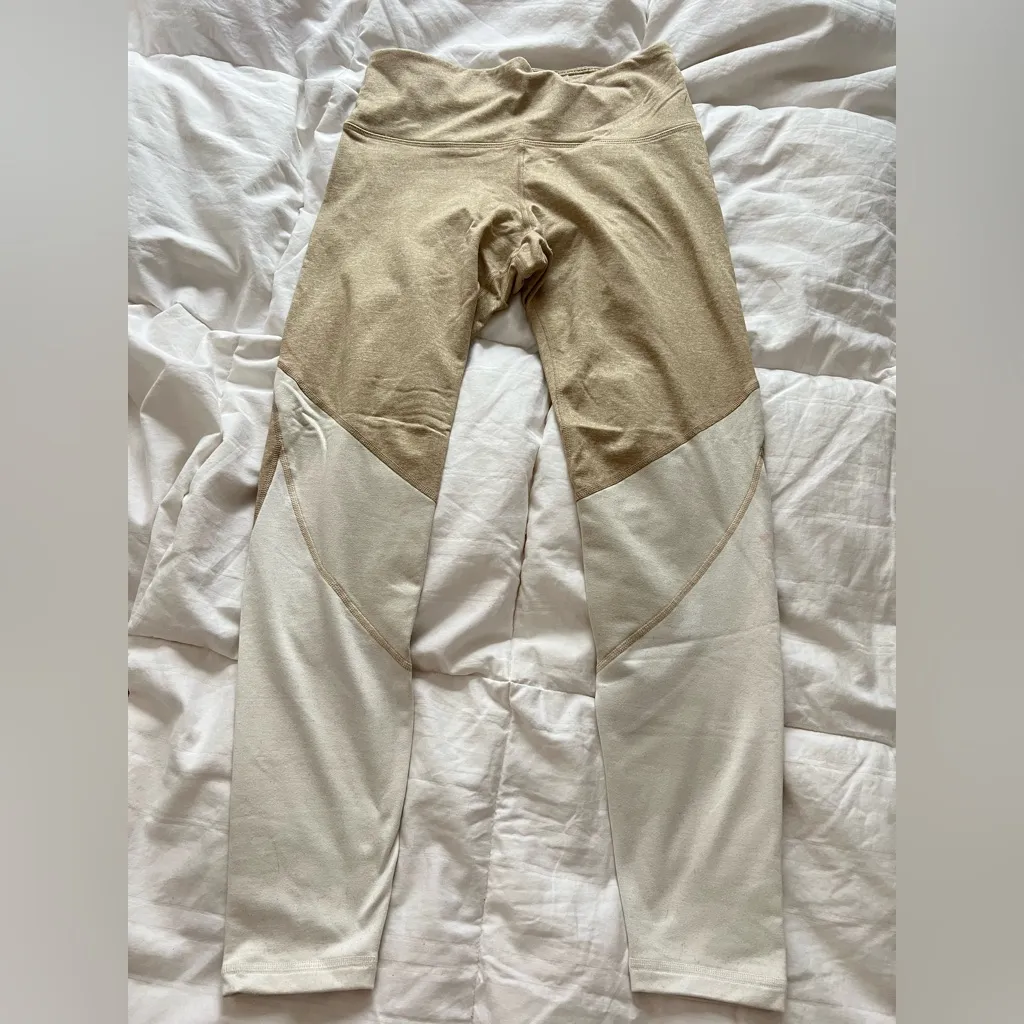 Old navy active CozeCore colorblock leggings beige - Image 4