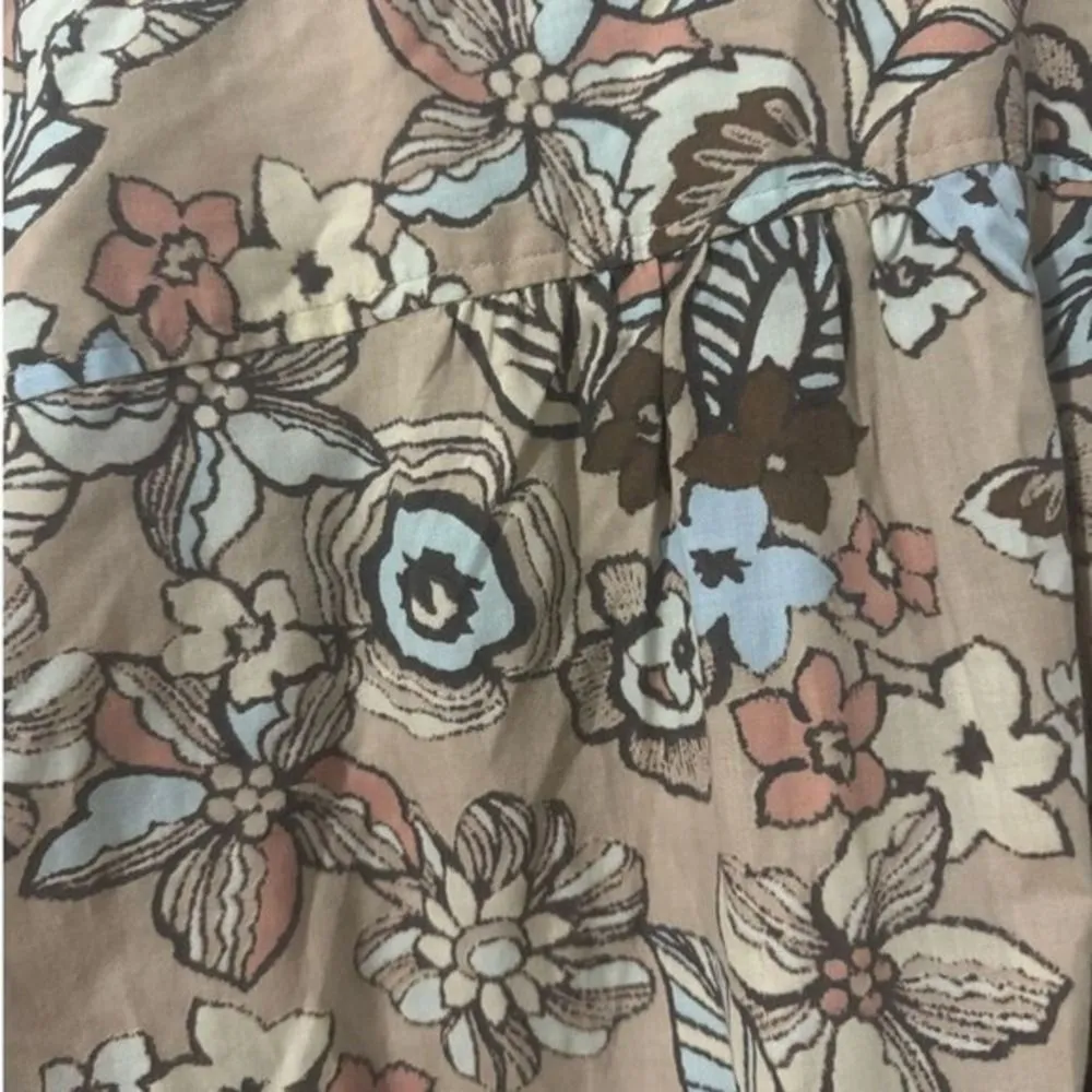 Roamans Womens Tan Cotton Floral Short Sleeve Button Shirt sz 22 Beachy Vacation Brown - Image 4