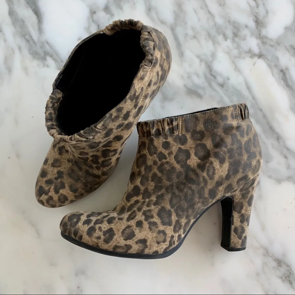 Sam & Libby Leopard Print Ankle Booties 🐆 - Image 3