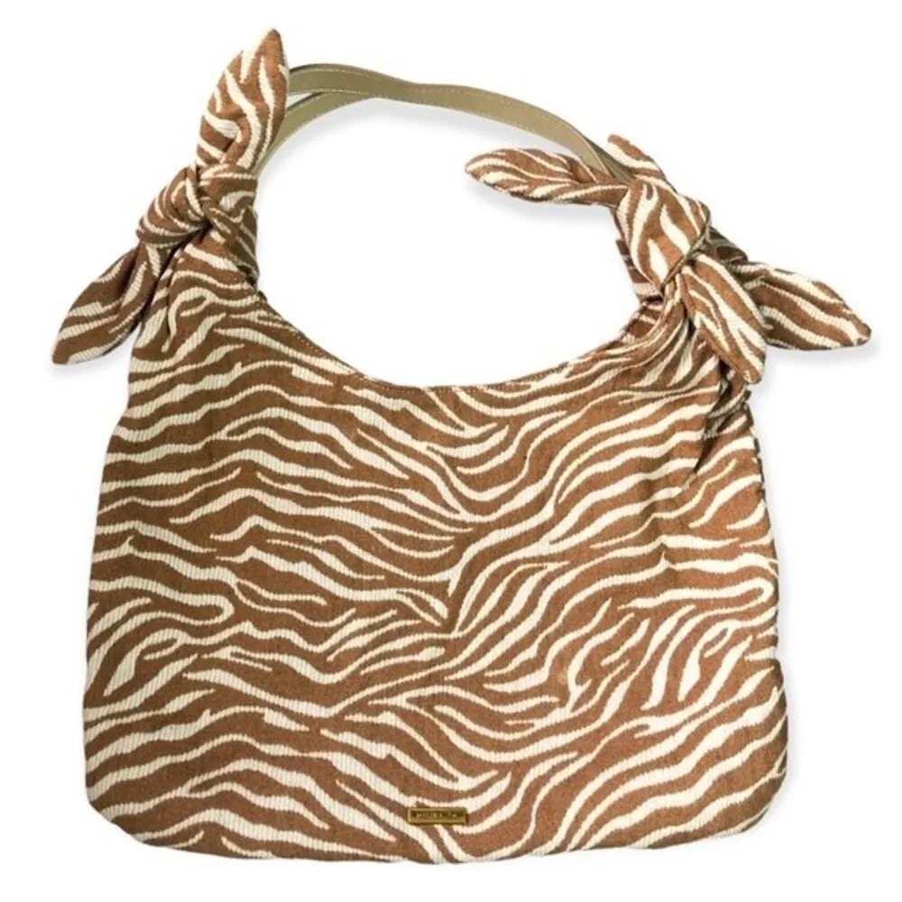 Rachel Zoe Monica Tiger Print Bow Details Fabric Shoulder Bag - Image 2