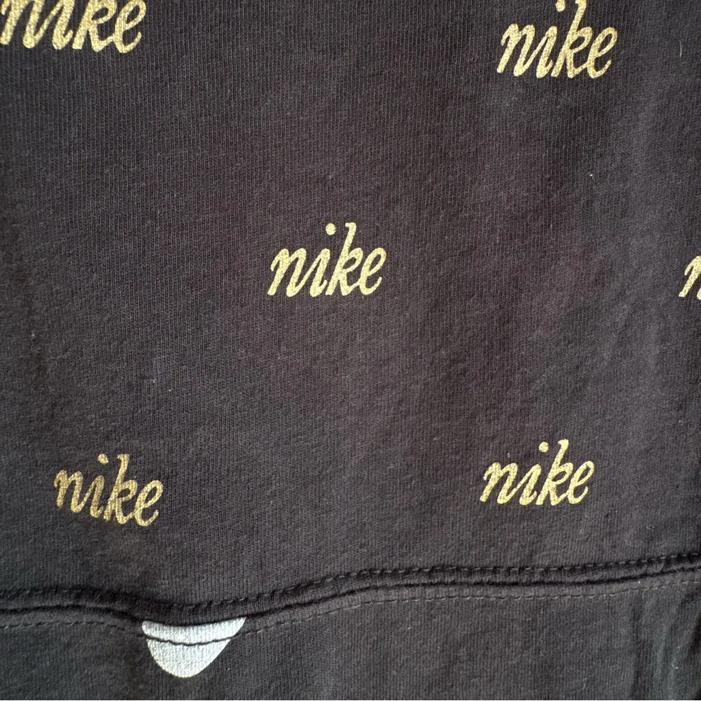 Nike Womens Sportswear Metallic Allover Logo Cropped Tee Sz Large Black Gold - Image 5