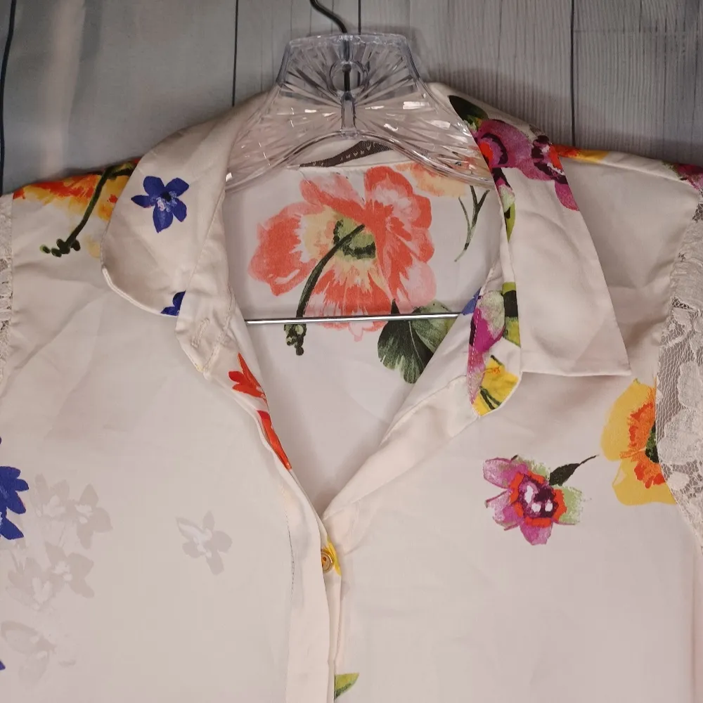 Zara Trafaluc long sleeve floral top - Image 2