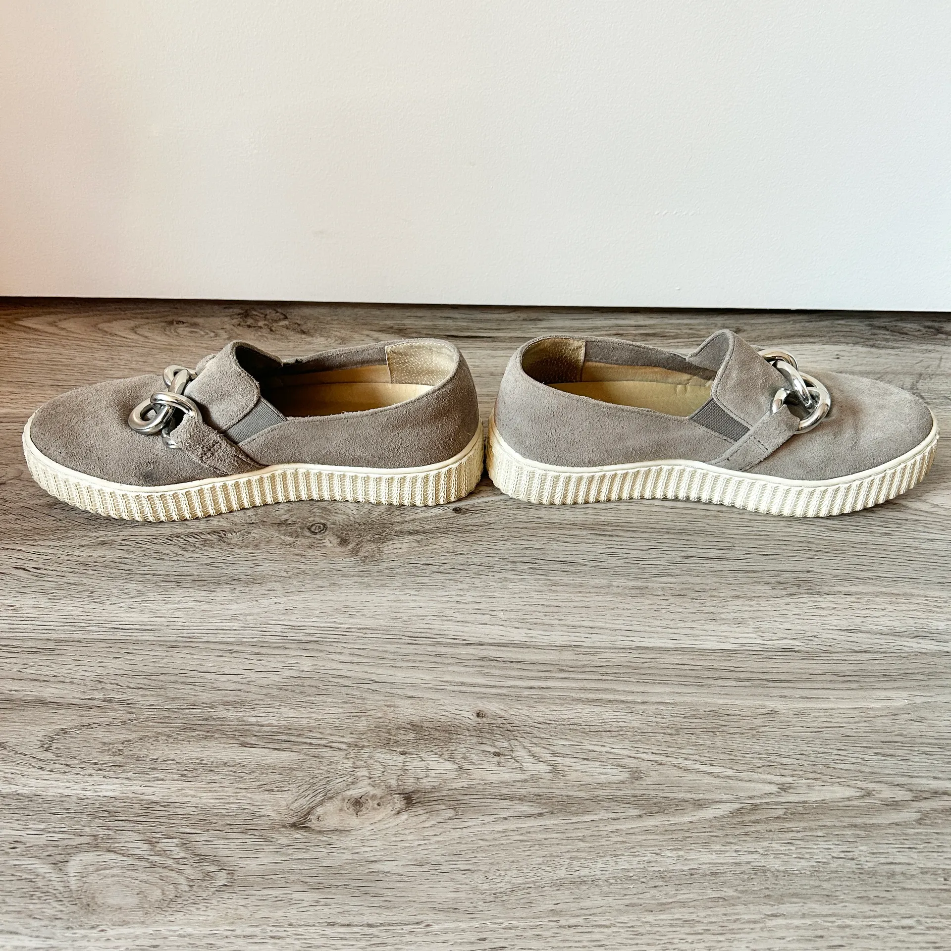 Splendid Roberta Suede Chain Sneaker Size 7 - Image 5