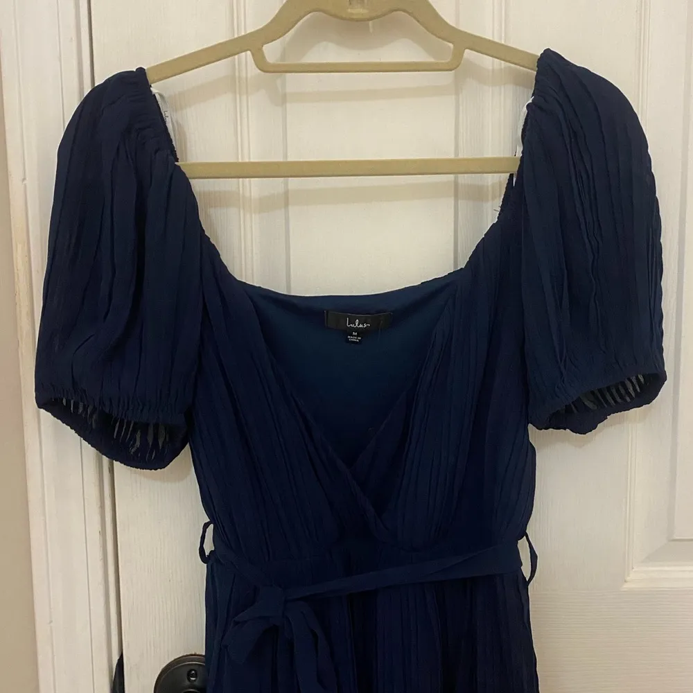 NWT!! LULUS Decadent Dreams Navy Blue Plisse Tiered Puff Sleeve Midi Dress - Image 8