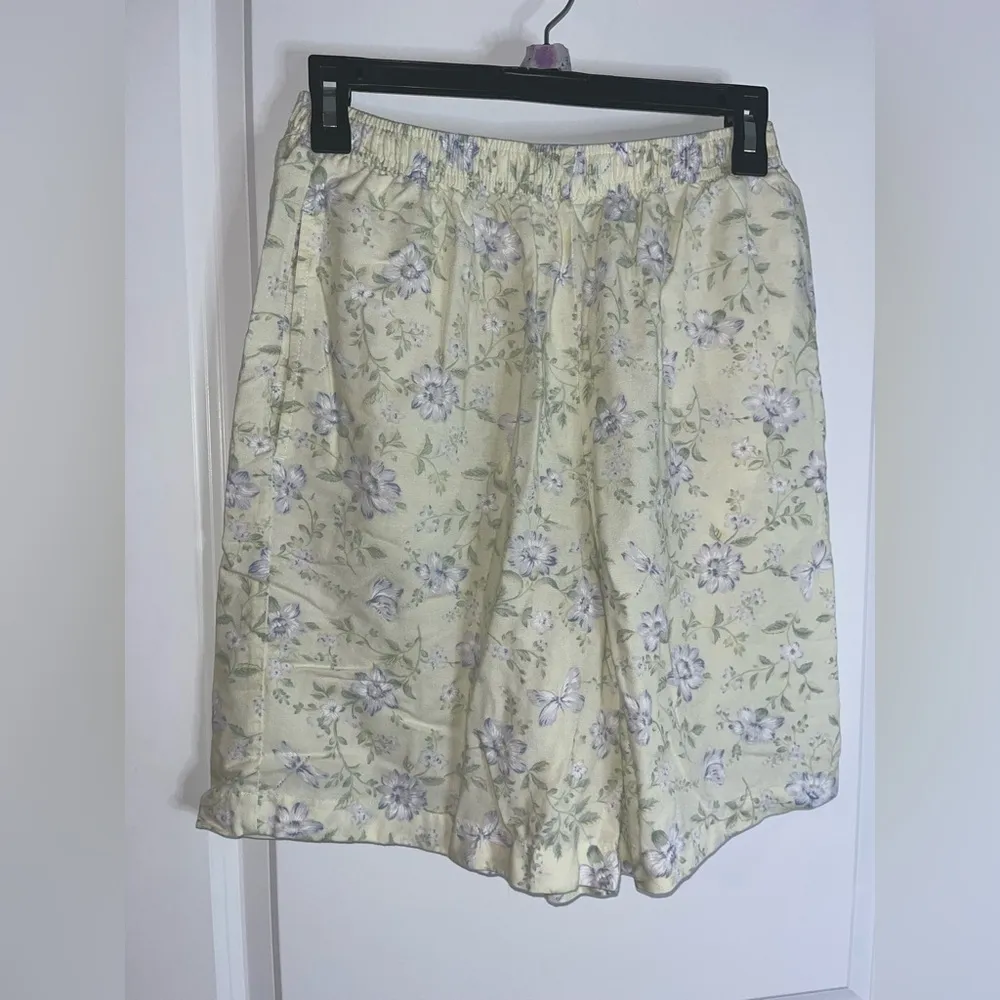 Koret City Blues Vintage Floral High Rise Pleated Shorts Cottagecore Yellow S - Image 3