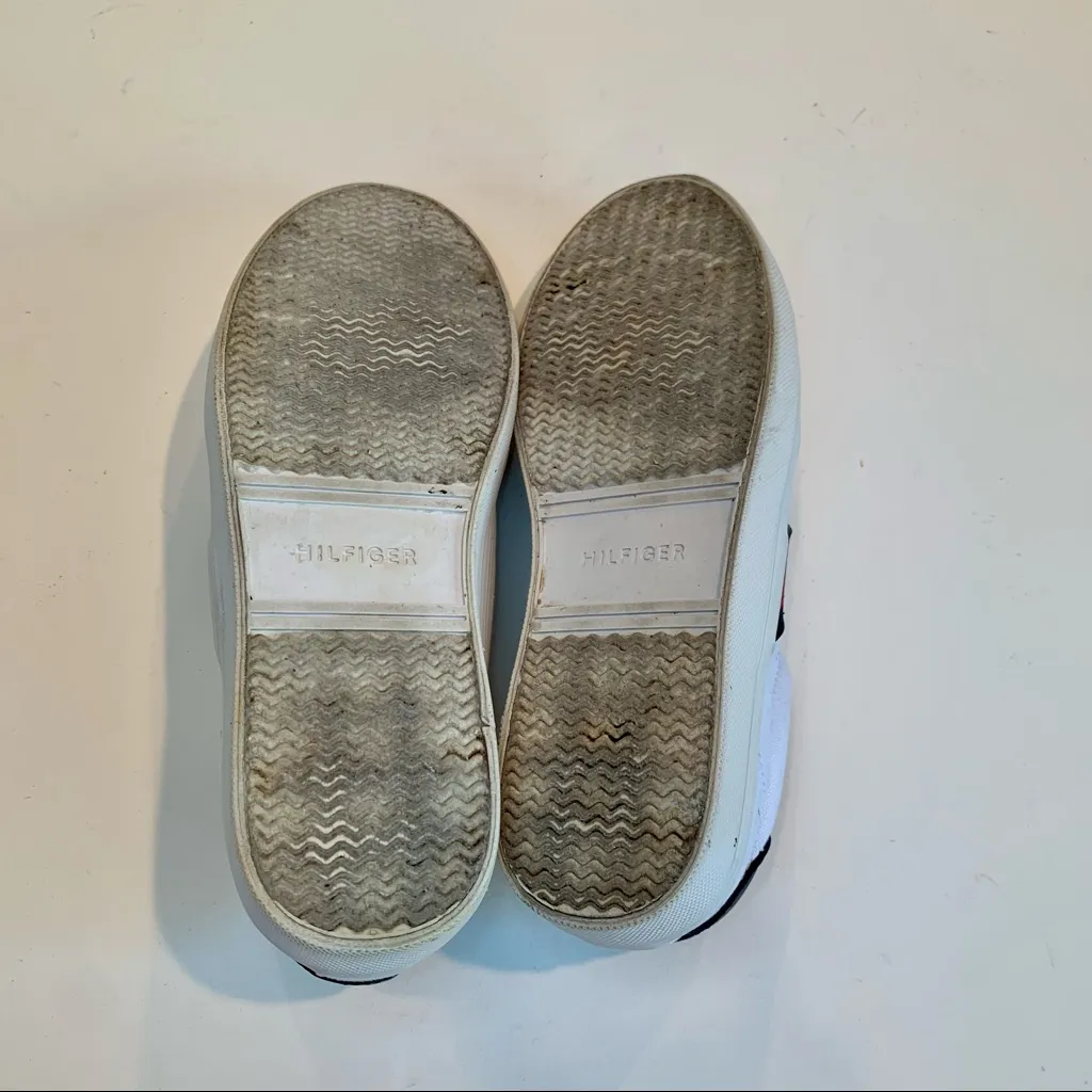 Tommy Hilfiger Fantim canvas lace up sneaker with logo laces Size 6.5 - Image 14