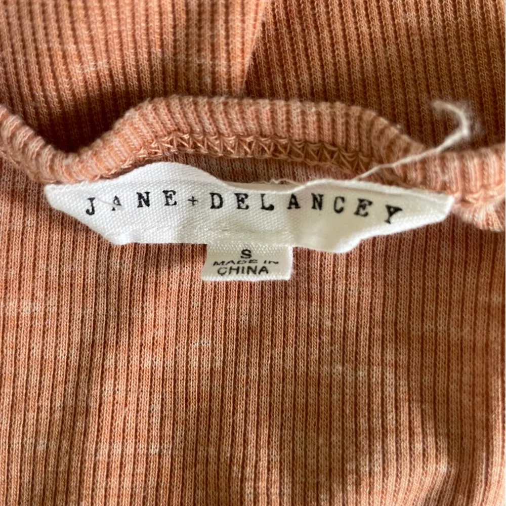 Jane + Delancey Anthropologie Peach Lt Blush Ribbed Distressed Henley Tank Top S - Image 4