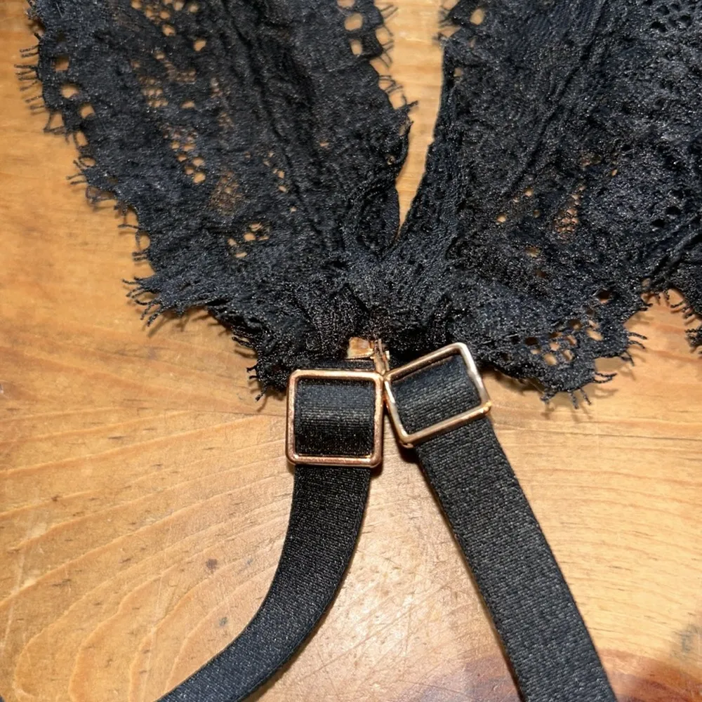 Aerie Black Lace Triangle Bralette Size Large - Image 10