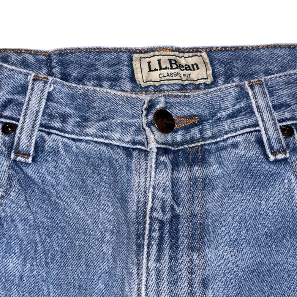 L.L. Bean light blue denim Classic Fit Size 31X29 - Image 2