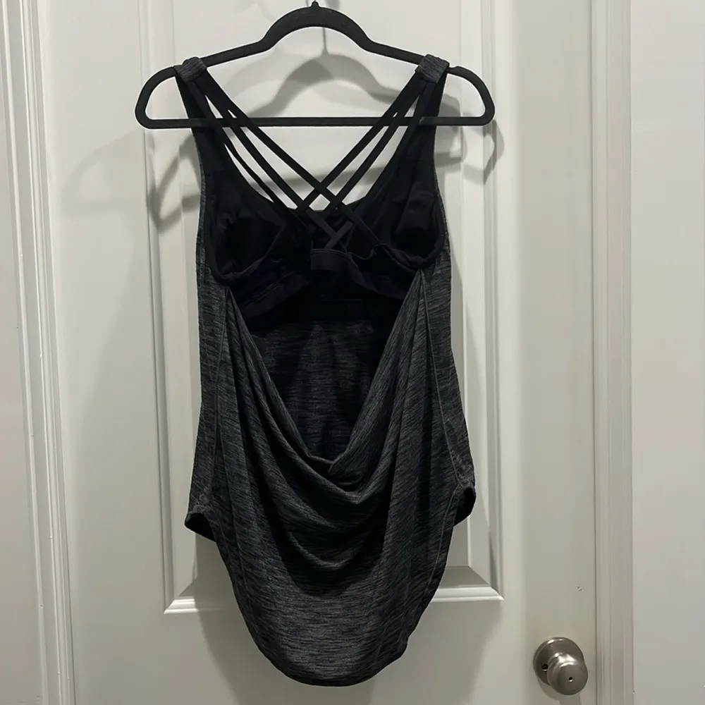 Lululemon Slay the Studio 2-in-1 Tank Gray & Black Sz 10 - Image 5