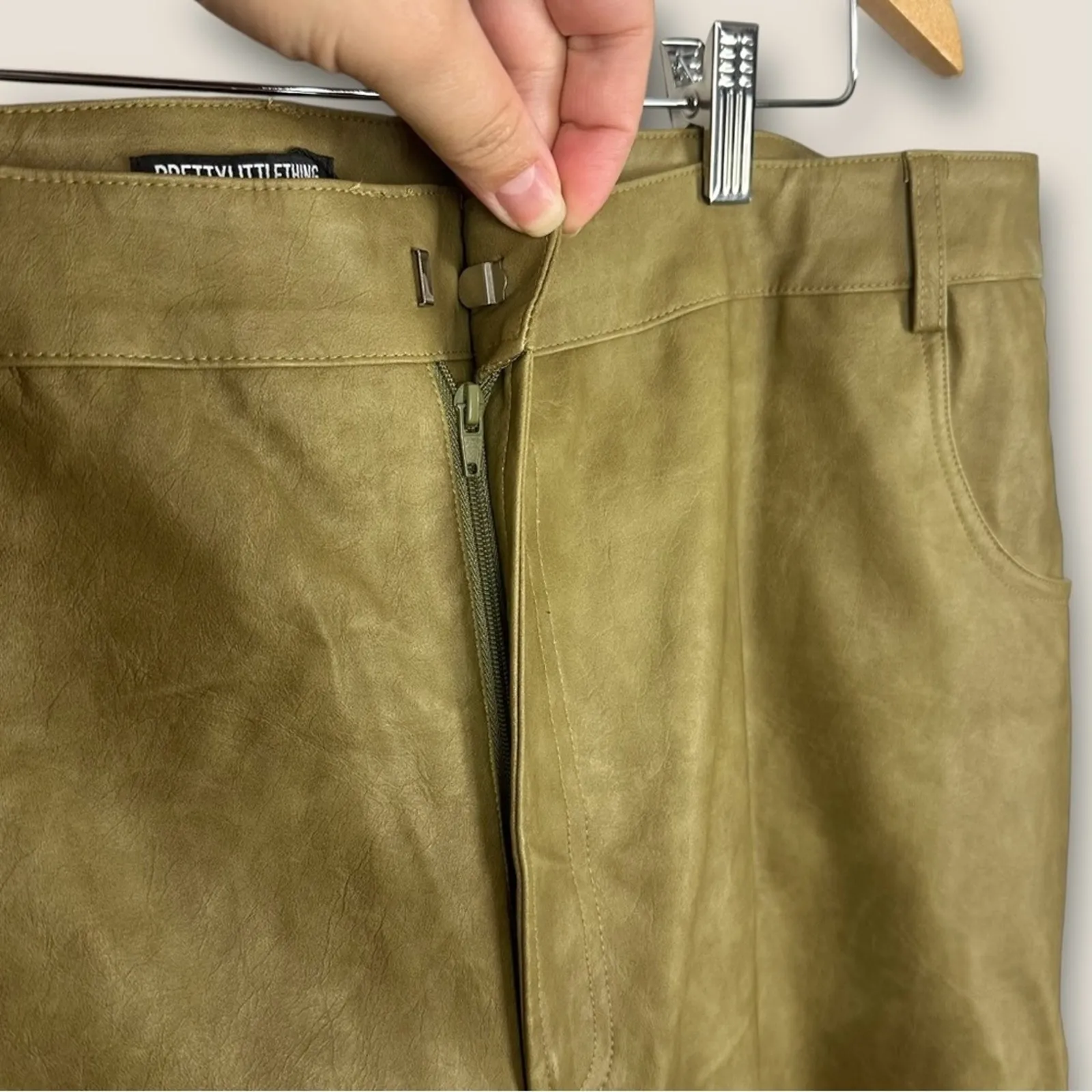 PrettyLittleThing Plus Olive Washed Faux Leather Straight Trousers Size 18 NWT - Image 12