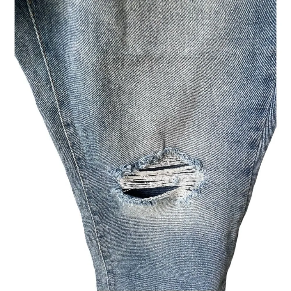 WOMEN'S TIME TRU 14 High Rise blue Straight Crop Jeans Light Wash Distressed. - Image 4