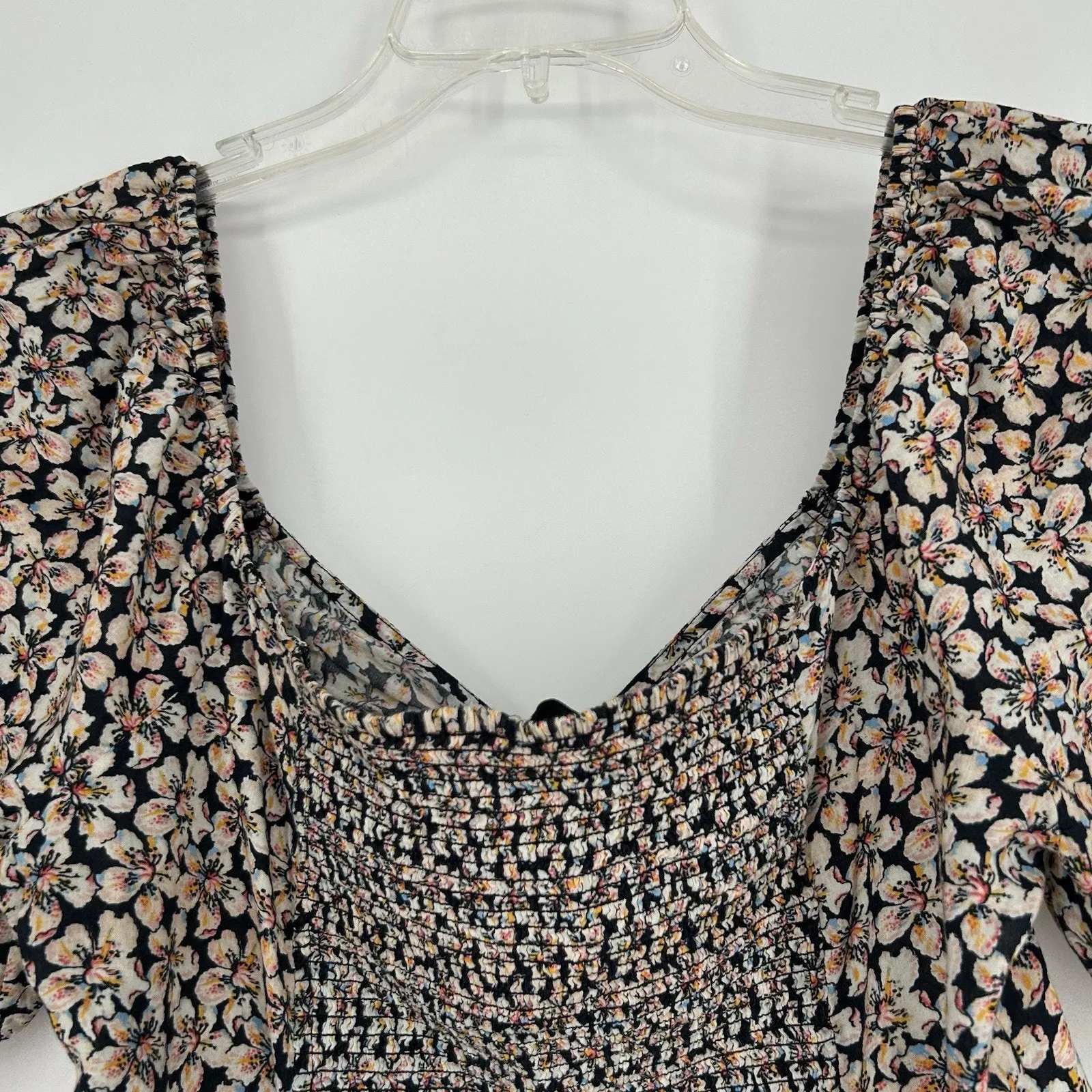 Paige Azul Smocked Ditsy Floral Crop Top Short Puff Sleeves Black Size L - Image 8