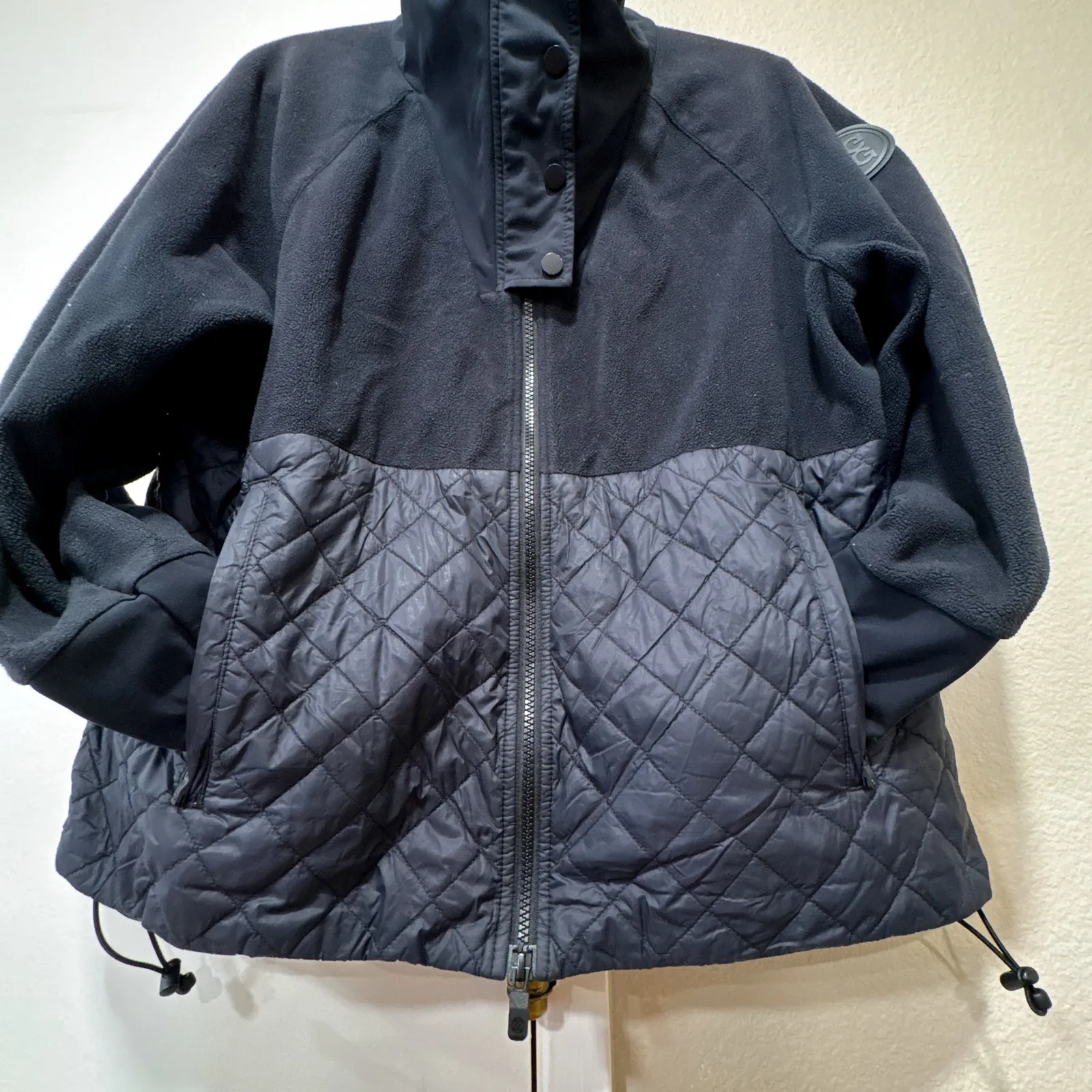 G/FORE Women’s Quilted Hybrid Golf Jacket Black Size L G4LF22O40 Size L - Image 3