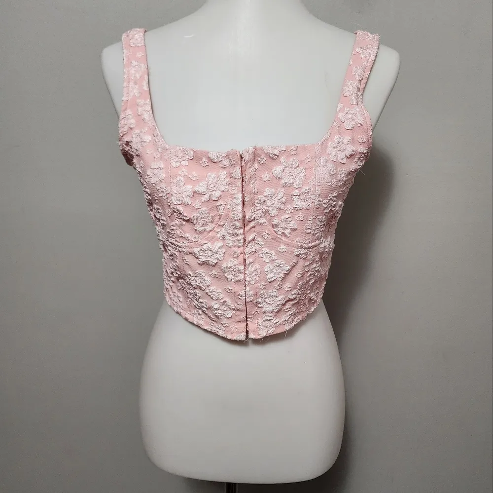 Wild Fable Pink Floral Lace Corset Cropped Tank Size Medium - Image 2