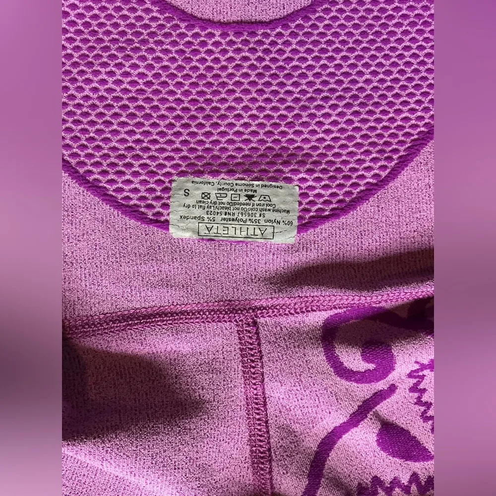 Athleta  Purple Hooded Jacket size 6 - Image 6