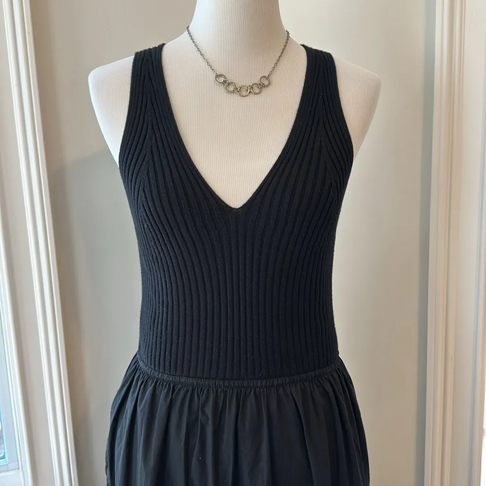 Evereve Arya Rib Knit V-neck Tank w/flowy, ruffle tier dress, Medium, Like new - Image 4