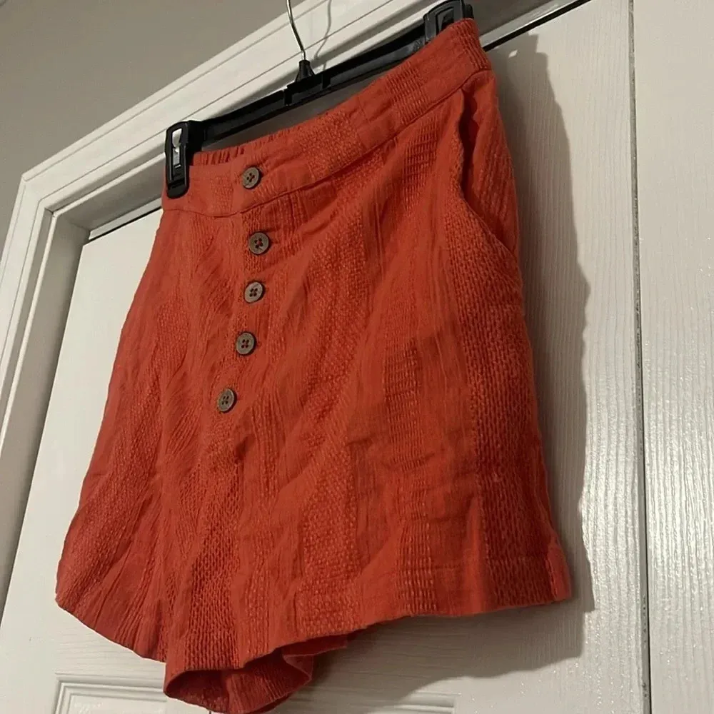 Free People High Waist Orange Rust Button shorts small - Image 3