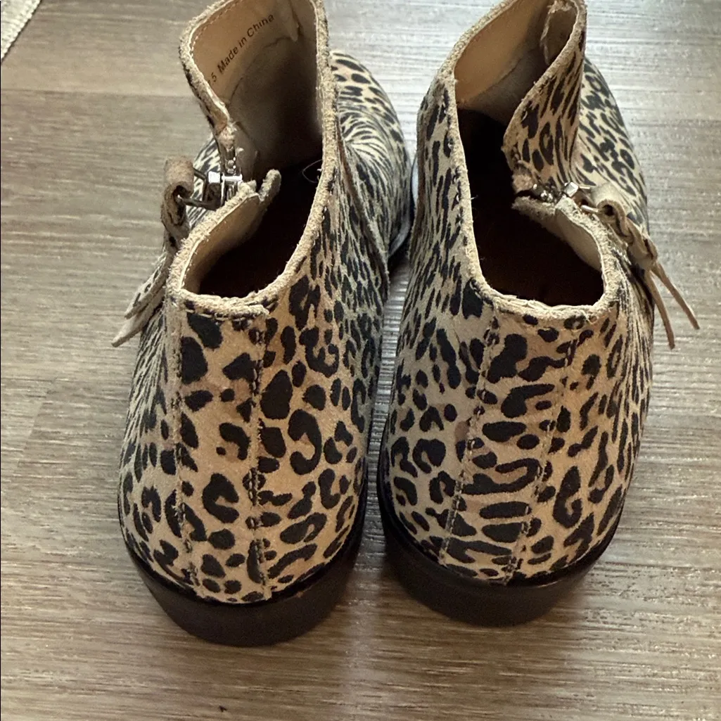 Dolce Vita leopard print booties 7.5 Tan - Image 4