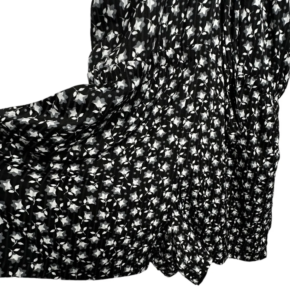 Loft  Shorts Romper‎ Lined - Image 5