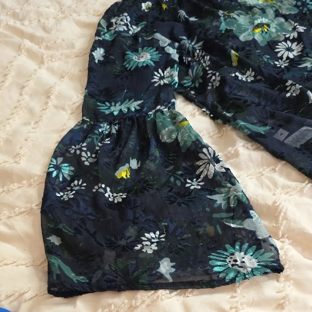 LOFT Shirt Sheer Bell Long Sleeve Dark Floral Blue Blouse XXS New - Image 5