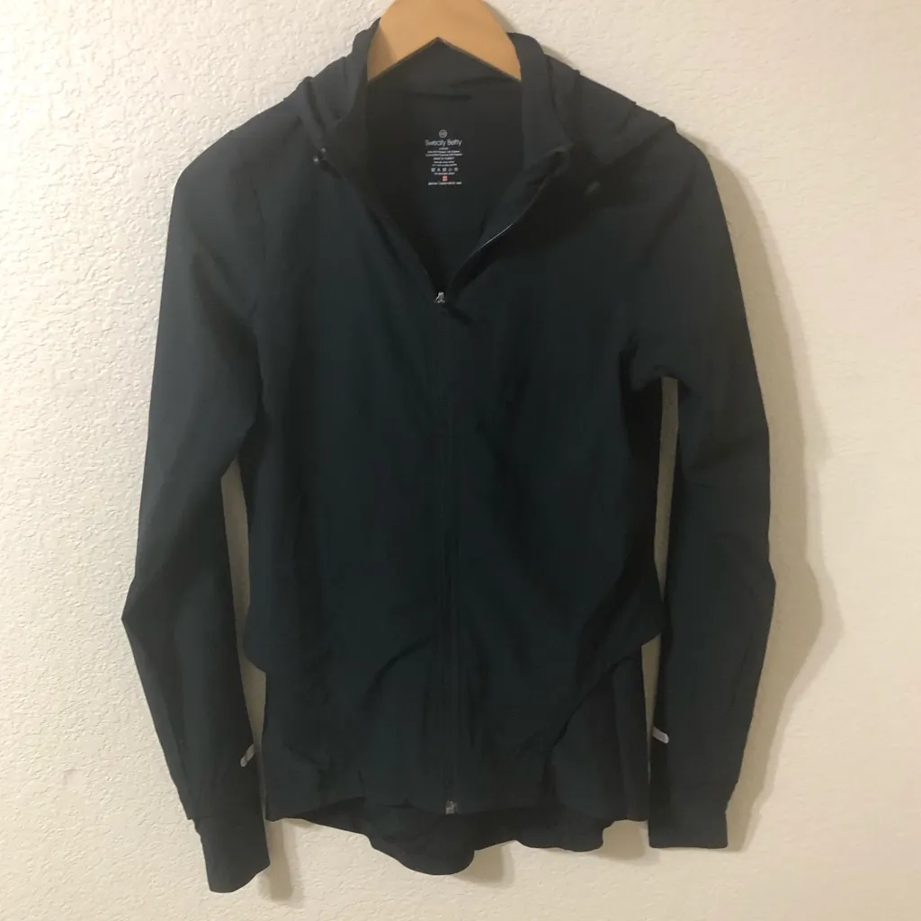 Sweaty Betty Fast Track Double Layer Hooded Running Jacket in Black - Size XS - Image 2