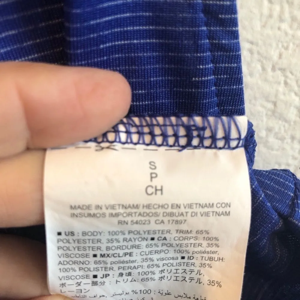 Old Navy blue Active top SP - Image 8