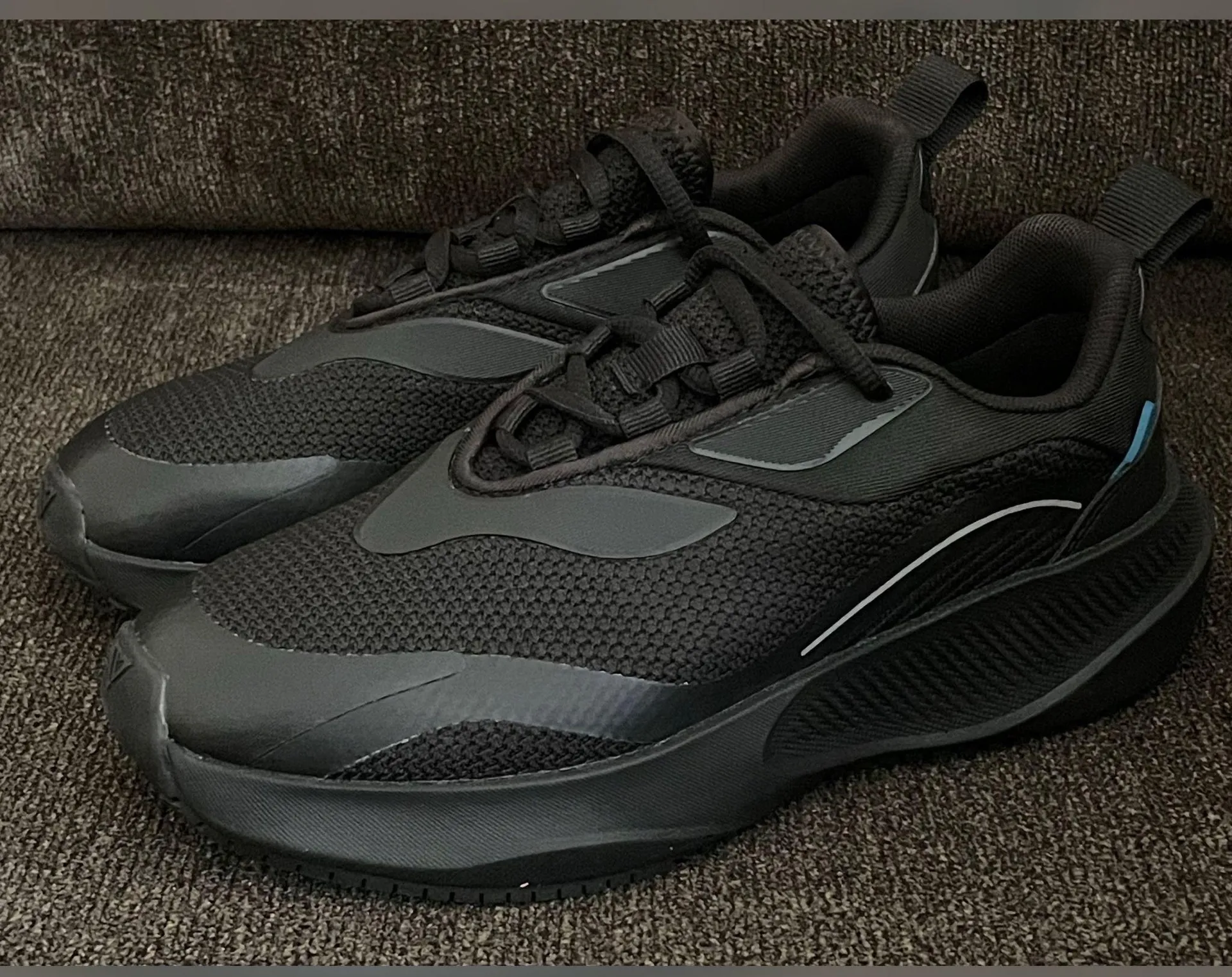 Vessi Women’s Tidal Sneaker Black Color Size - Image 4