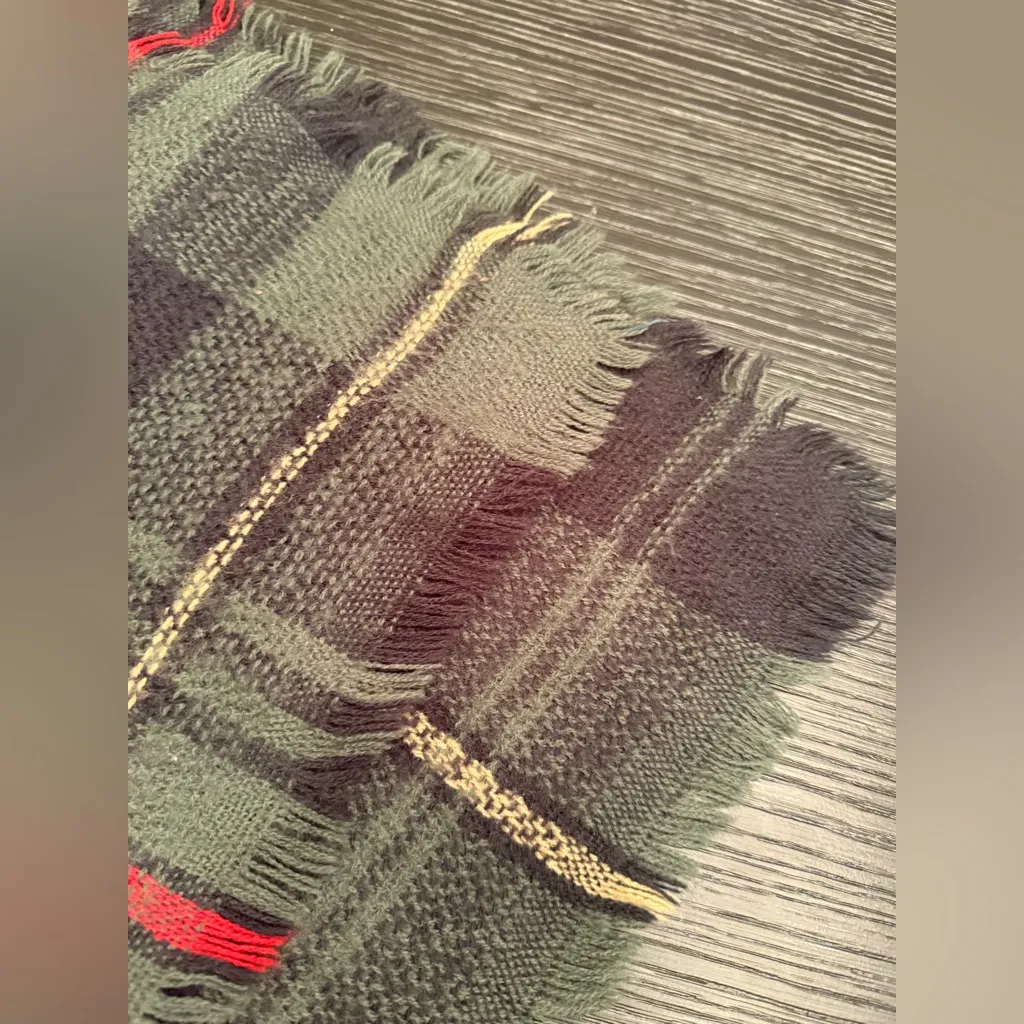 Altar'd State Green Tartan Plaid Blanket Scarf Large Square Fringe Raw Edge - Image 4