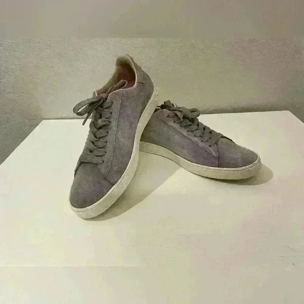 Tod's Trainers Sneakers Womens Beige Suede Studded‎ Low Top Lace Up Size 7.5 - Image 6