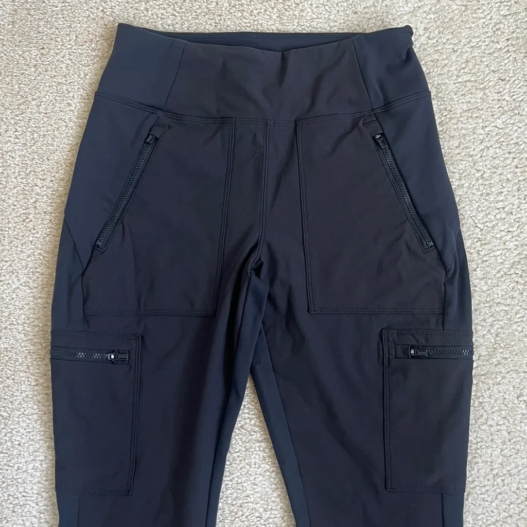 Athleta Headlands Hybrid Cargo II Tight Leggings in Black Women’s 2 Petite - Image 6