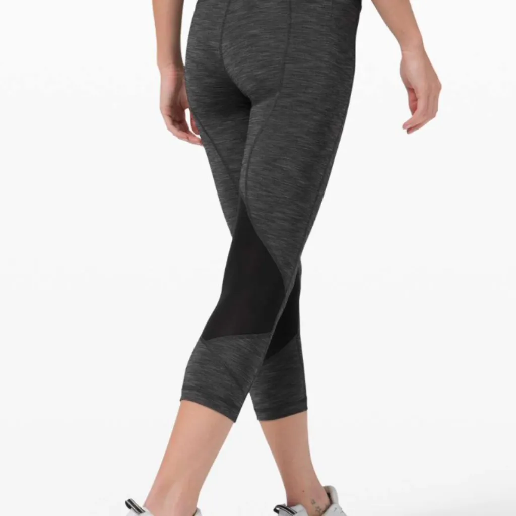 Lululemon Pace Rival Mid-Rise‎ Crop 22” - Size 4. - Image 12