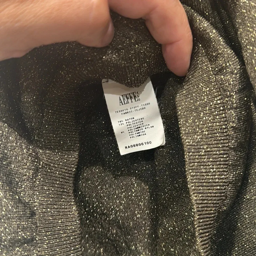 Moschino Cheap and Cute Gold Metallic Sleeveless Crop V - Image 4