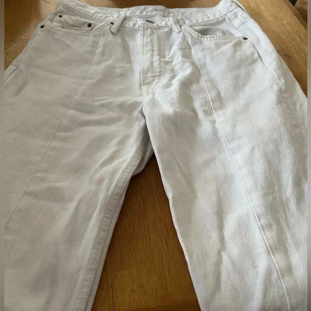 Grlfrnd Cheryl jeans, size 24 in the color Sweet City Woman (white) - Image 4