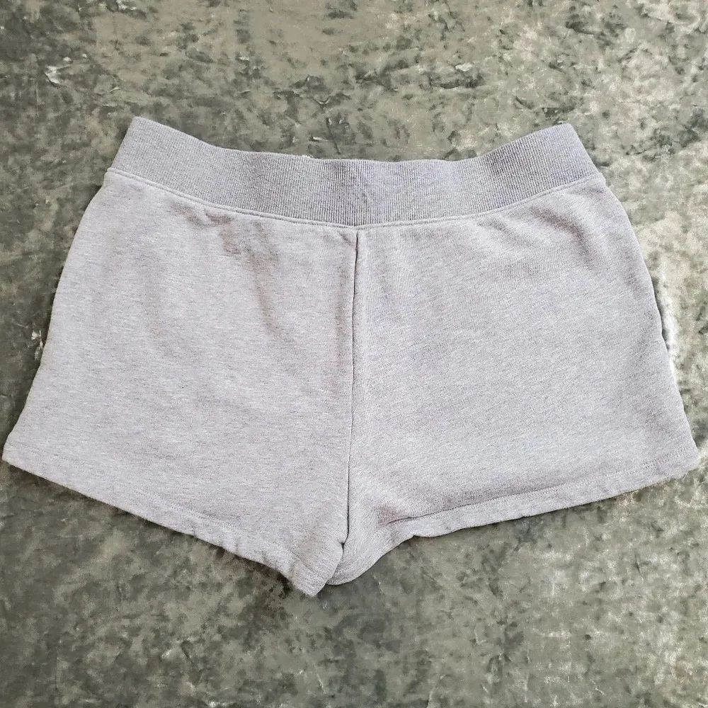 Lea & Viola Lounge Gray Shorts - Image 5