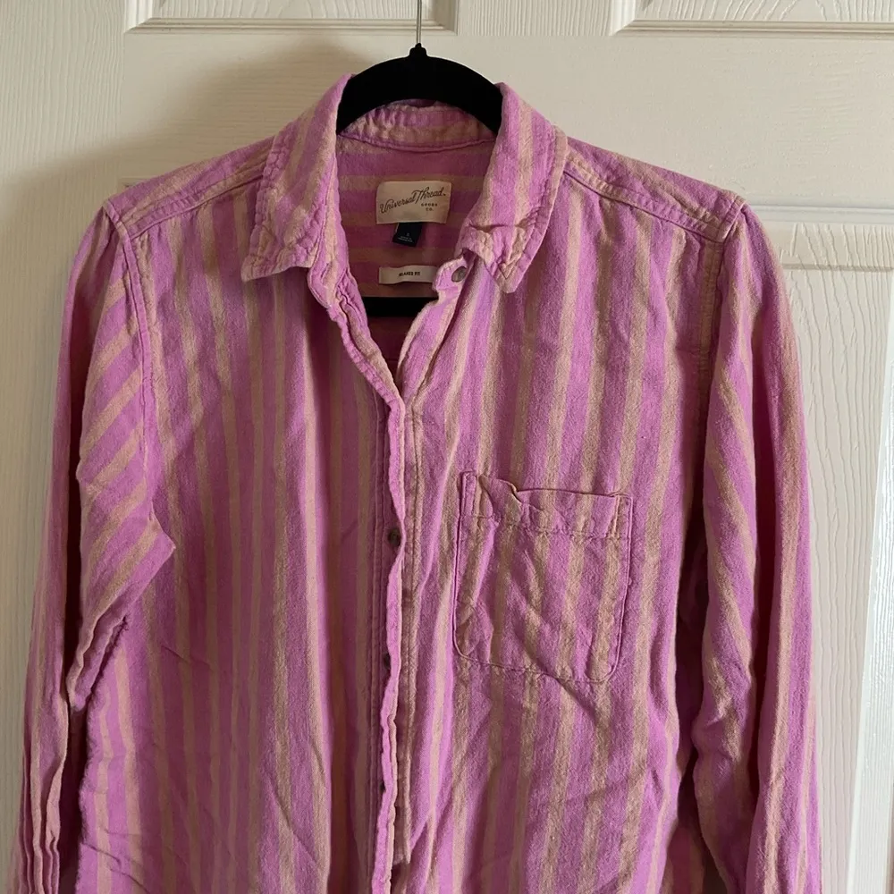 Universal thread Pink Striped Shirt size small - Image 4