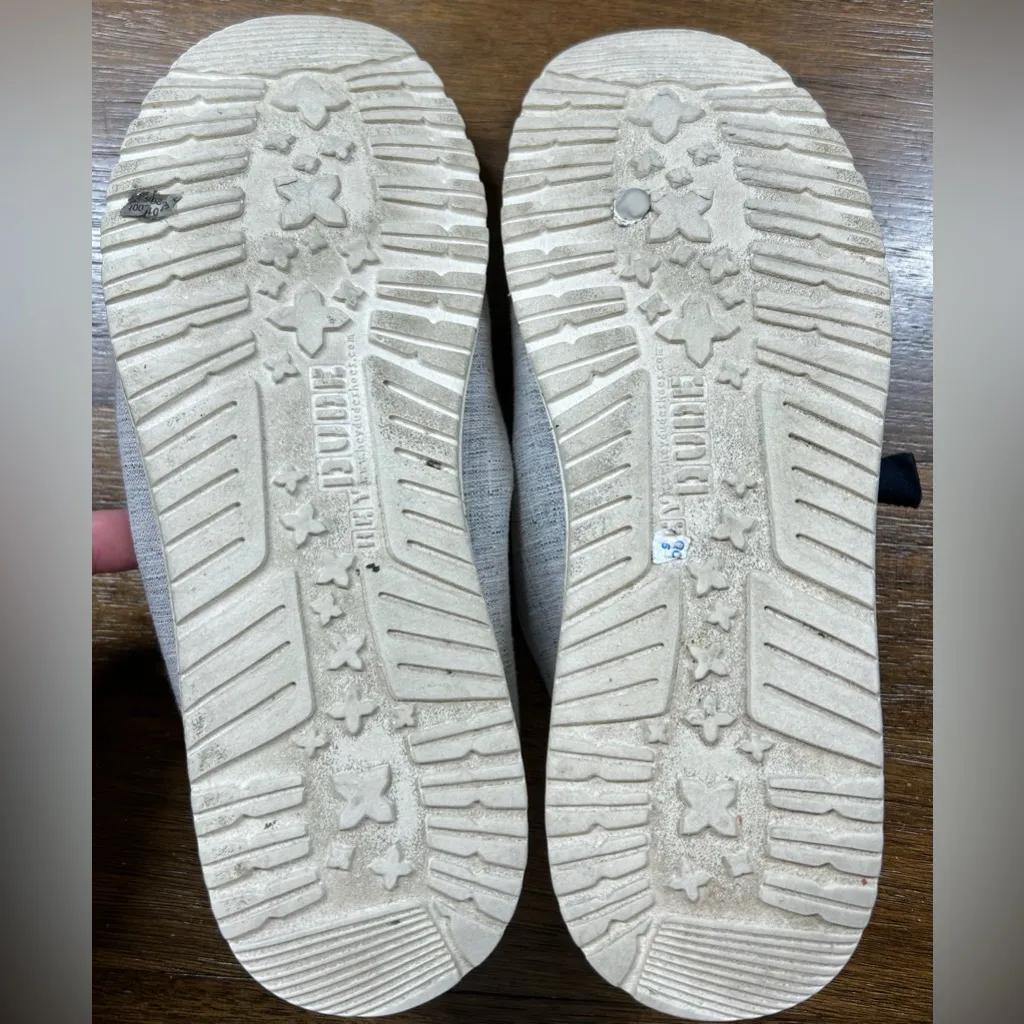 Hey Dude Women’s Size 11 Wendy Chambray White Blue (Grey) Slip On Shoes - Image 5