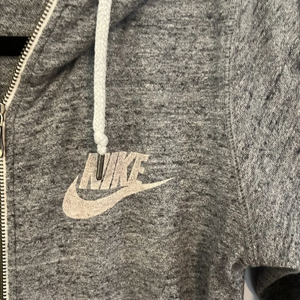 Nike zip up hoodie gray - Image 2