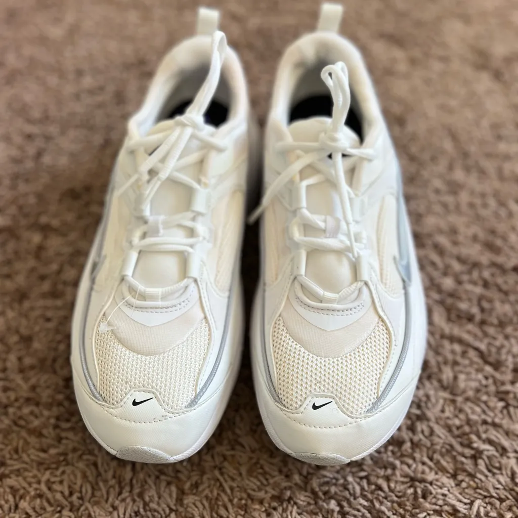 NEW Nike Air Max Bliss Womens Shoes Sneakers Sz 11.5 - Image 11