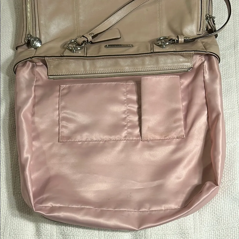 Coach F19456 Tall Gallery Putty Colored Leather Tote - Image 8