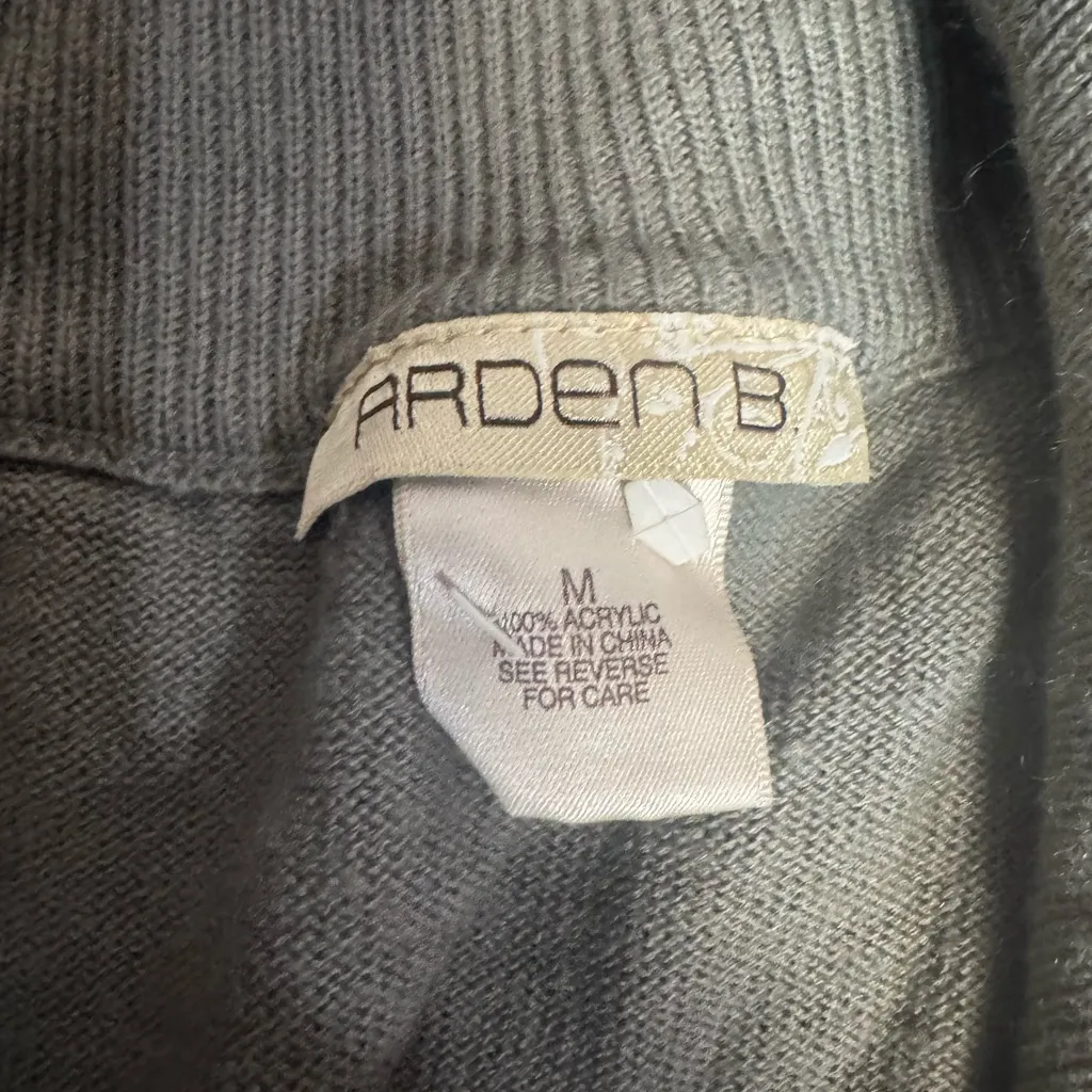 Arden B Gray Knit Cardigan - Image 8