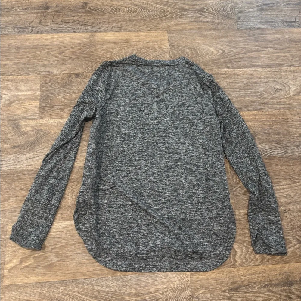 ATHLETA Uptempo Top - Women’s Medium -EUC - Image 3