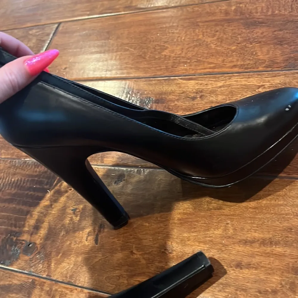 Black Heels - Image 5