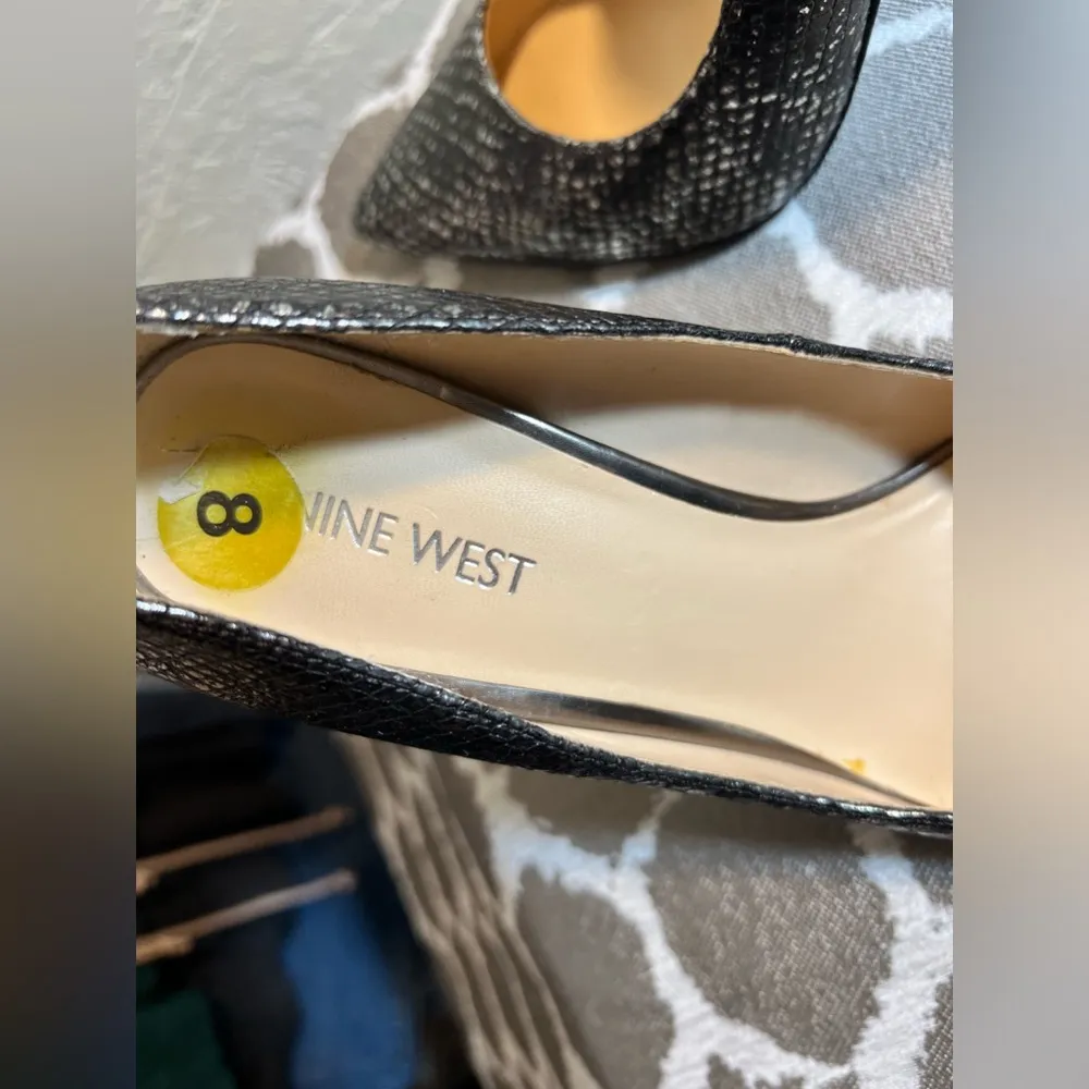 Women’s heels by Nine West, metallic skin, 8M,     Beautiful in great condition - Image 2